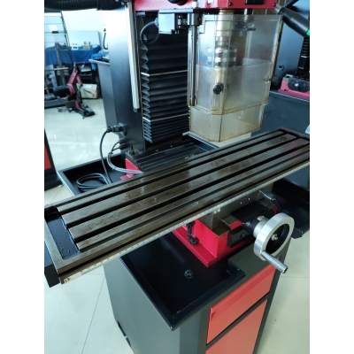 SX2.7台式钻铣床(展示机)